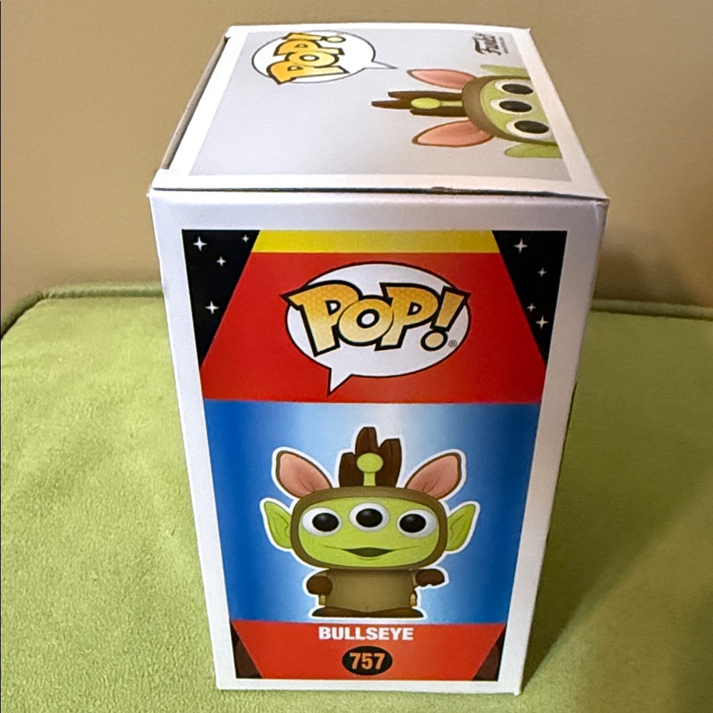 Funko Pop! Disney: Pixar Alien as Bullseye - Picture 6 of 8